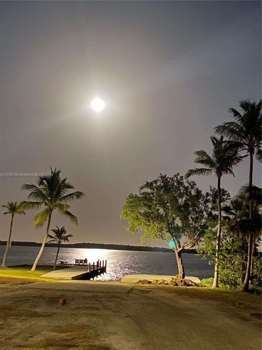 LARGO SOUND PARK - Residential Lease
