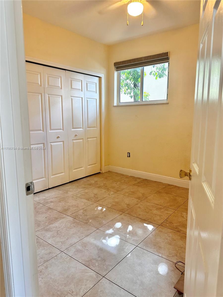 LARGO SOUND PARK - Residential Lease