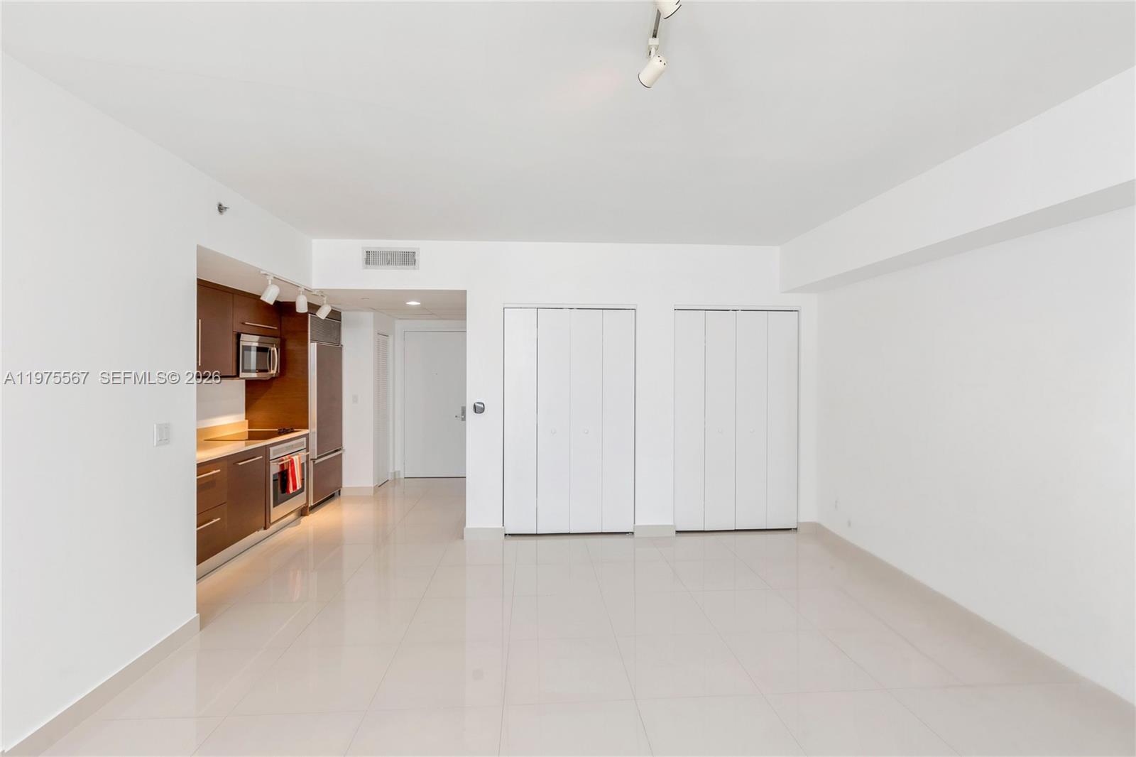 ICON BRICKELL CONDO NO 1 - Residential Lease