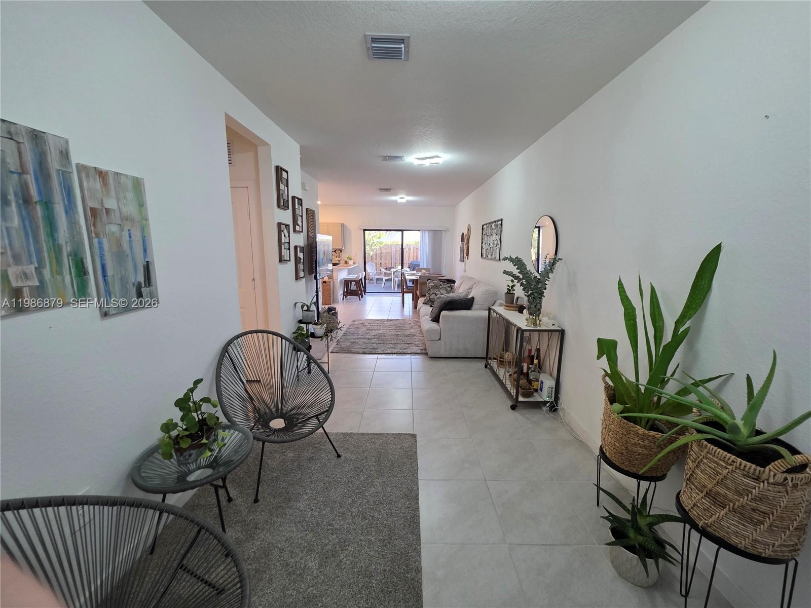 MIAMI LAND AND DEVELOPMEN - Residential Lease