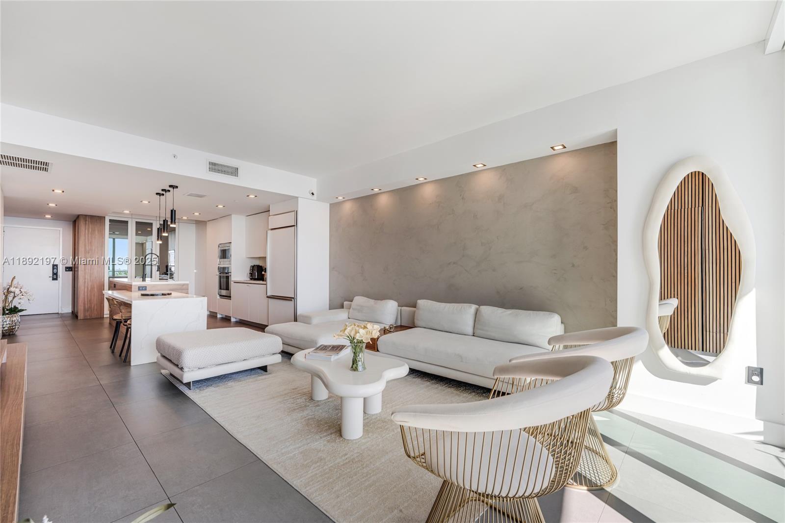 ICON BAY CONDO - Residential Lease