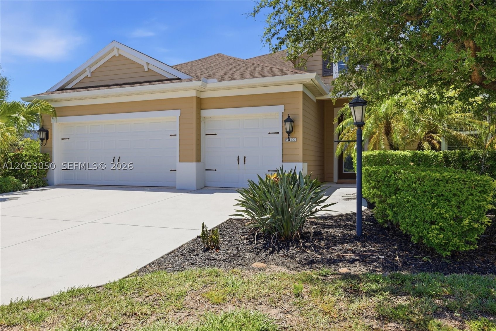 1109 THORNBURY DR