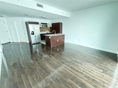 1900 N Bayshore Dr 3507 Miami FL 33132