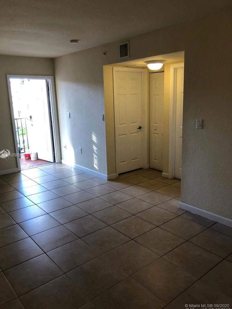 THE COURTS AT BAYSHORE II - Residential