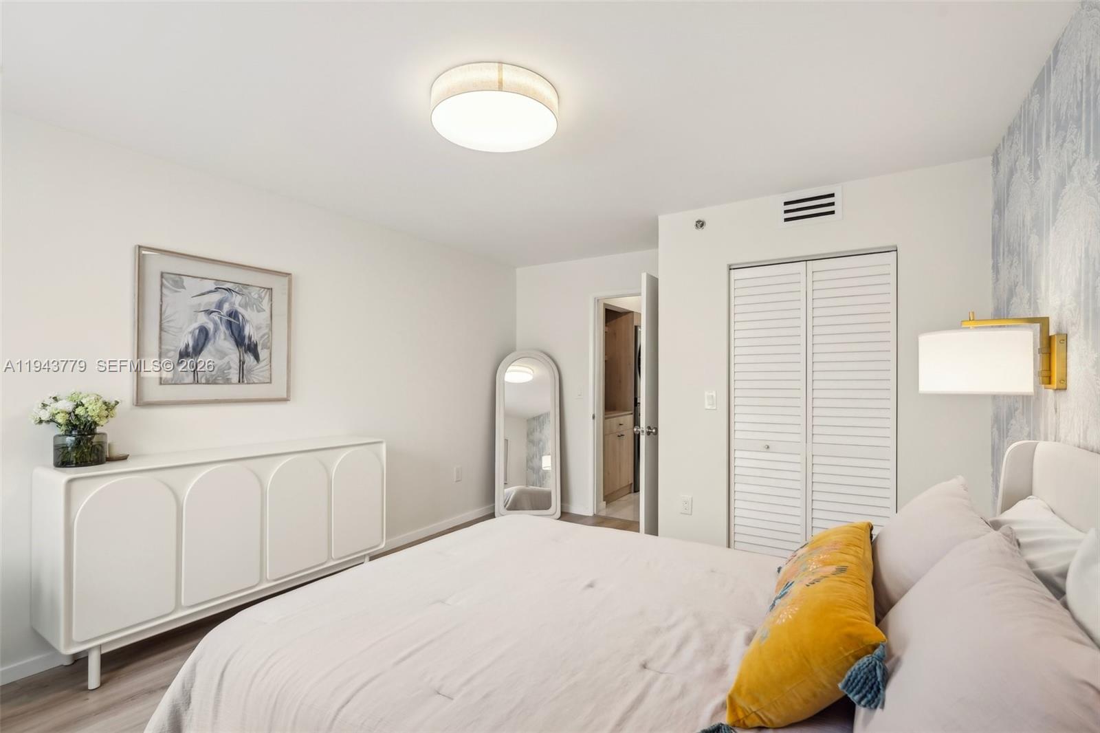 THE YACHT CLUB AT AVENTUR - Residential