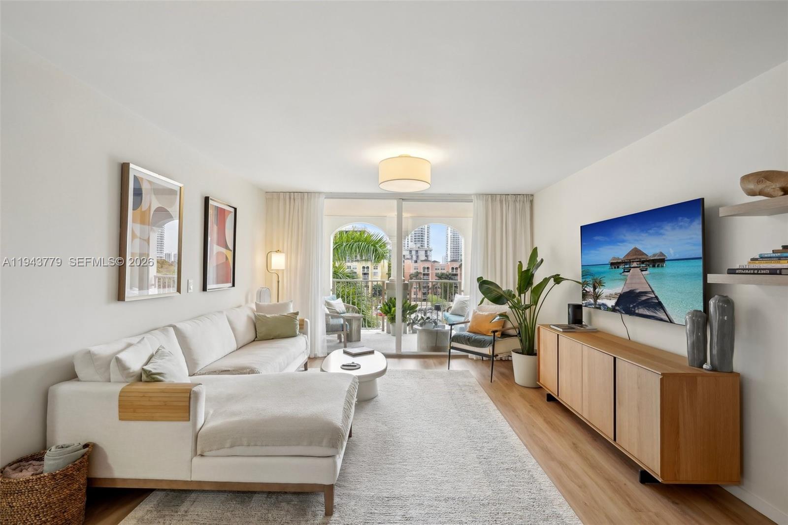 THE YACHT CLUB AT AVENTUR - Residential