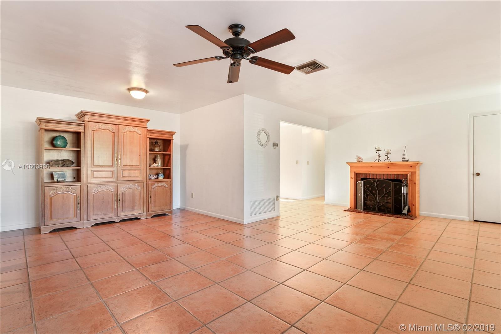 WINSTON PARK UNIT 4 - Residential