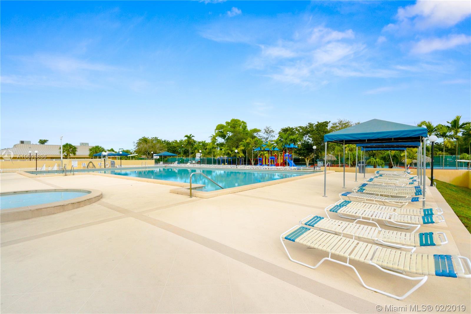 WINSTON PARK UNIT 4 - Residential