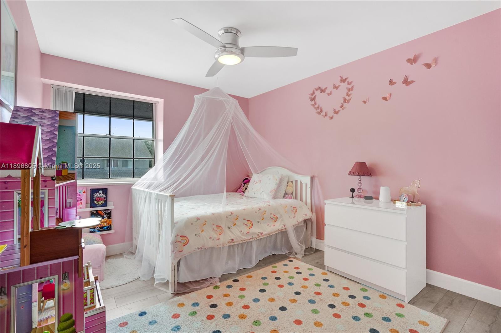 SAWGRASS ESTATES - Residential