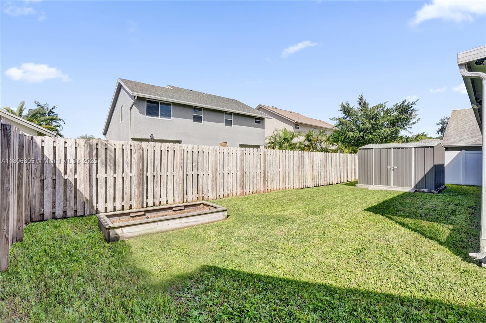 SAWGRASS ESTATES - Residential