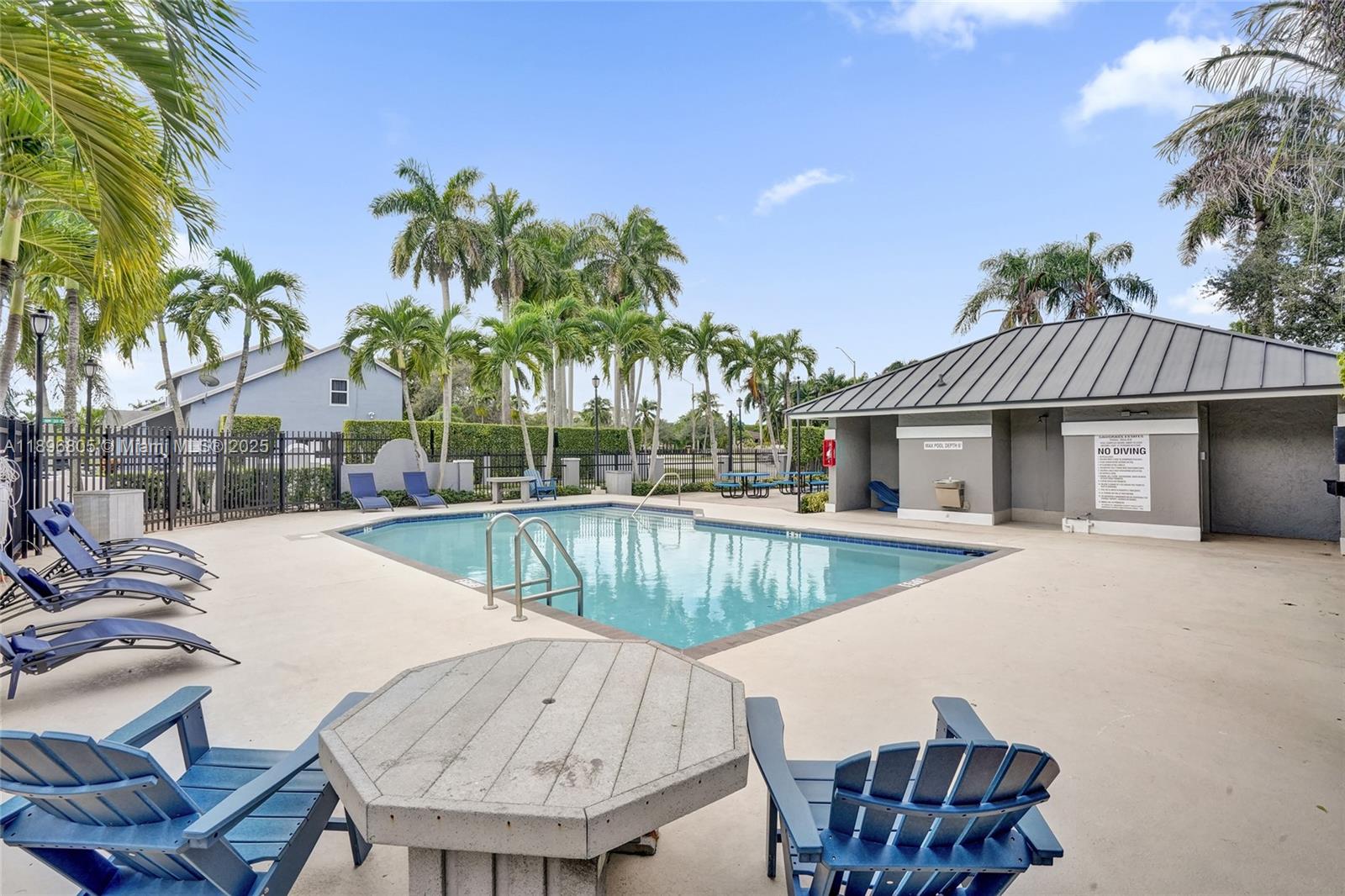 SAWGRASS ESTATES - Residential