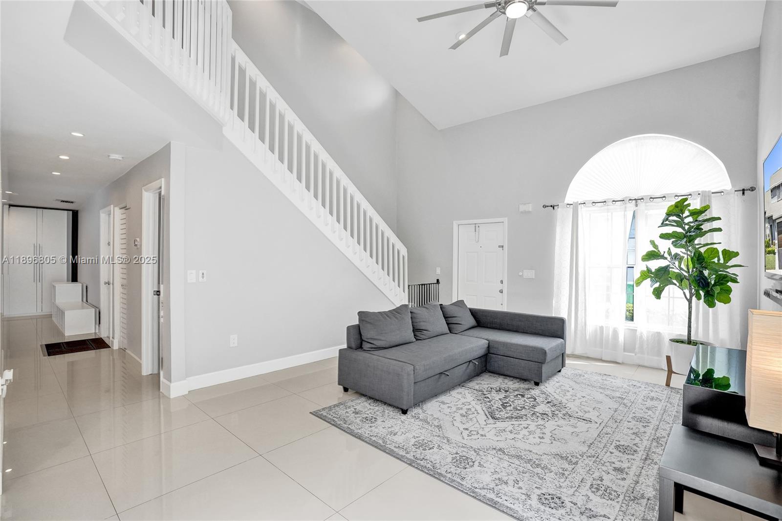 SAWGRASS ESTATES - Residential