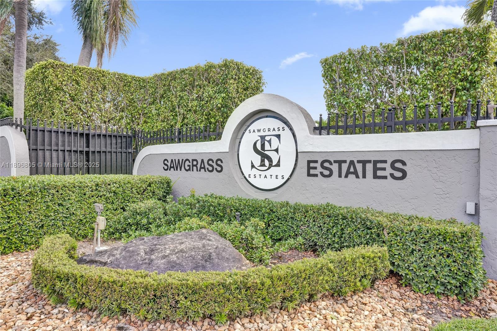 SAWGRASS ESTATES - Residential
