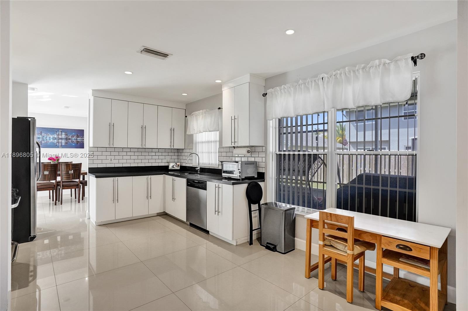 SAWGRASS ESTATES - Residential