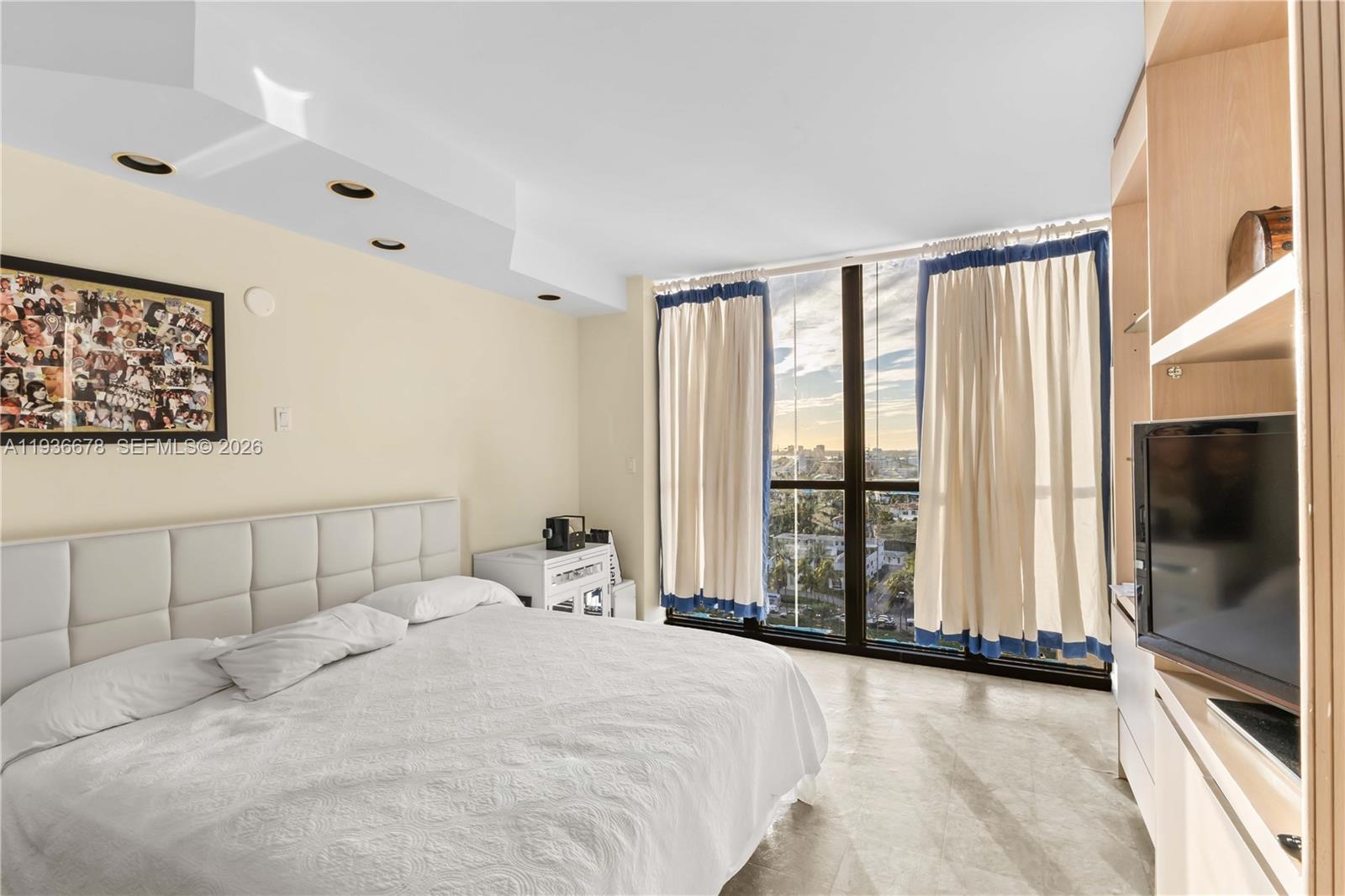 BAL HARBOUR TOWER CONDO - Residential