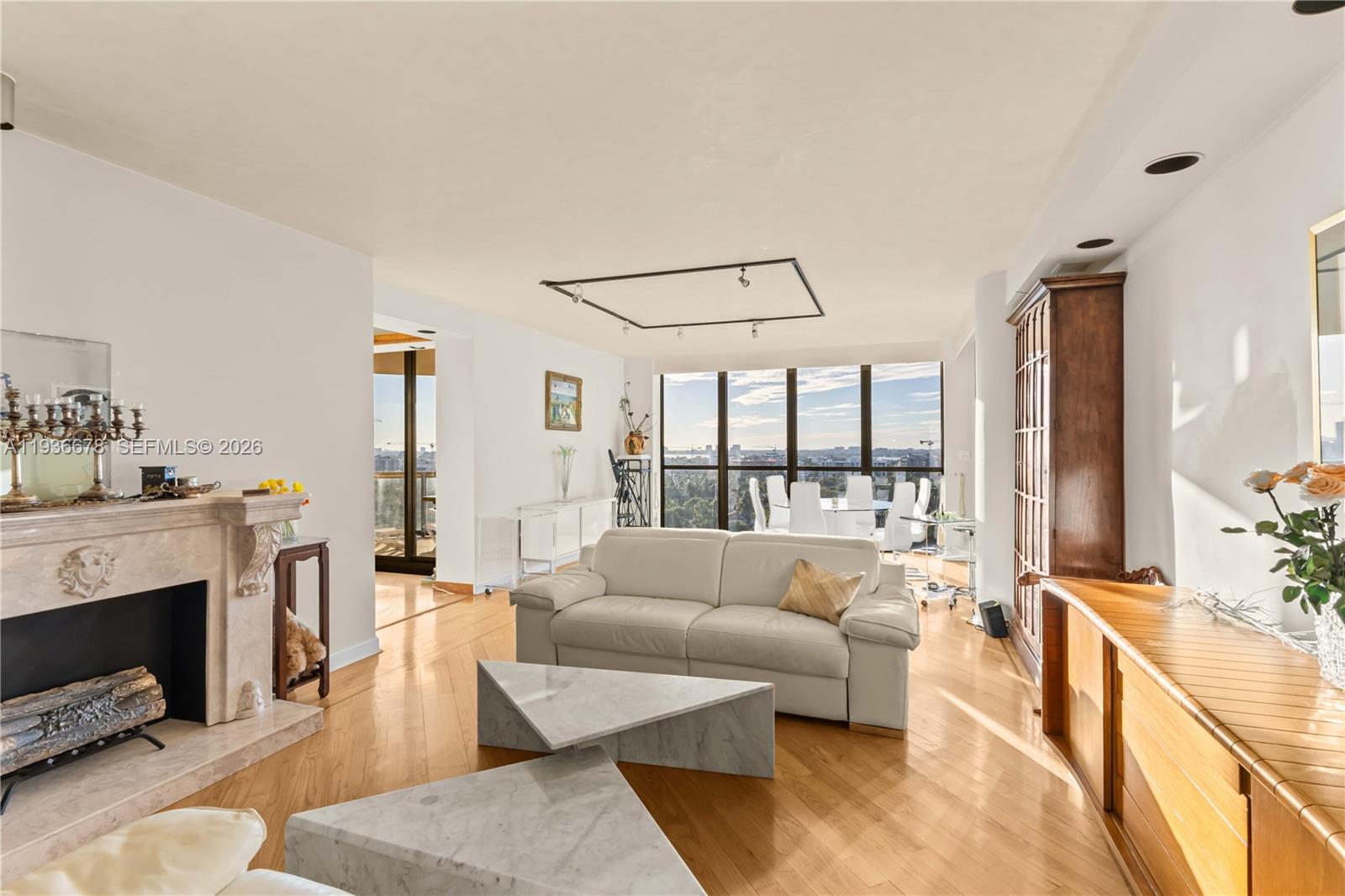 9999 Collins Ave 12A