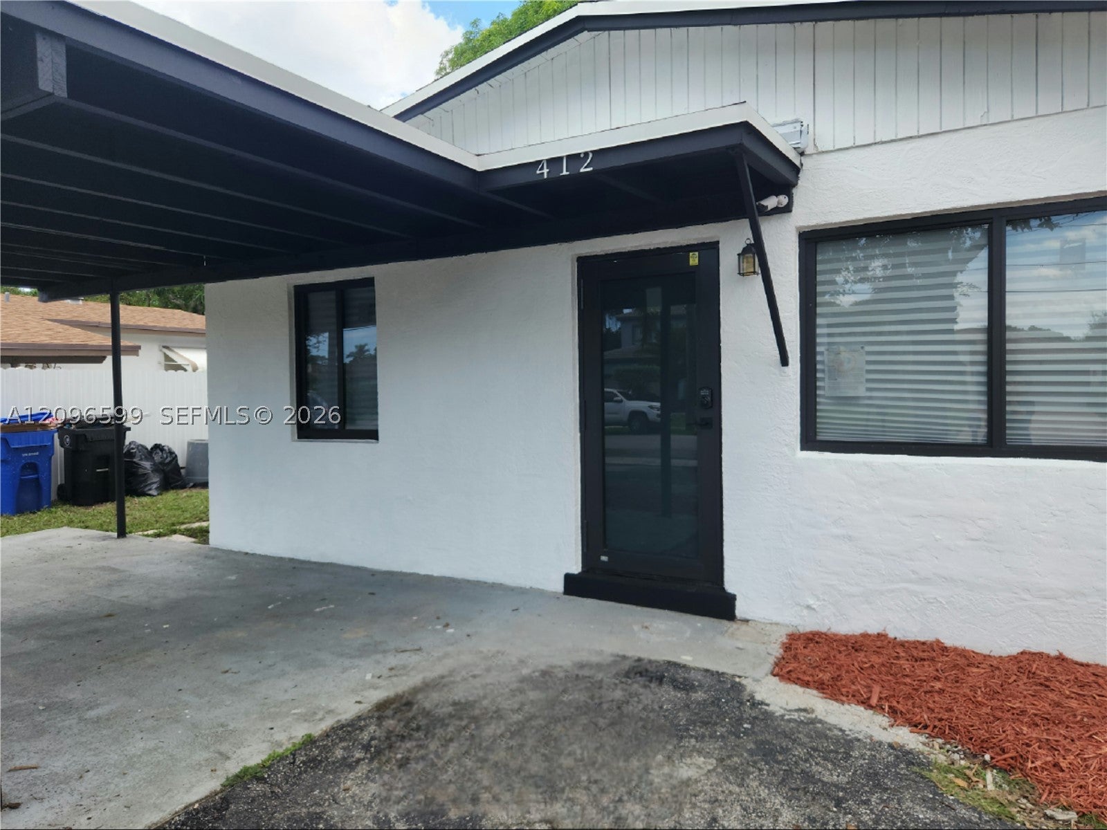412 NW 21st Ter