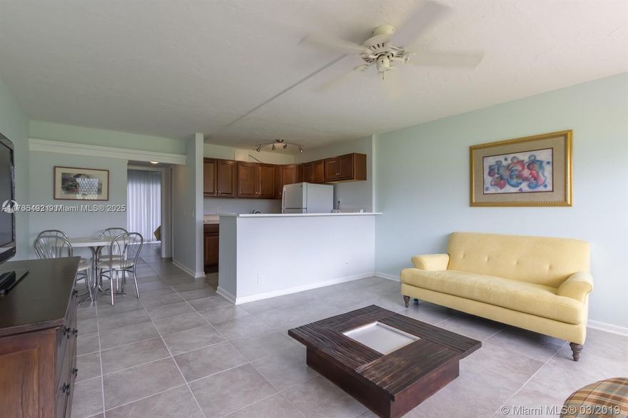 +55 COMMUNITY LAKE VIEW 1 BEDROOM 1 BATH CONDO. FIRST FLOOR. PORCELAIN FLOORS THROUGHOUT. CENTURY VILLAGE IN BOCA IS ONE OF THE BEST PLACES TO LIVE. RESORT LIFESTYLE WITHOUT MEMBERSHIP. GATED COMMUNITY. SPECTACULAR CLUBHOUSE W/THEATER OFFERING LIVE SHOWS & MOVIES, LECTURES -- FITNESS CENTER -- OLYMPIC INDOOR POOL AND OUTDOOR POOLS -- TENNIS -- GUARD-GATED -- COURTESY BUSES TO MALLS, SHOPPING, RESTAURANTS, OFFICE BUILDINGS -- GOLF COURSE IS ACROSS THE STREET FROM GATE ENTRANCE. Fanshaw allows one year rentals.