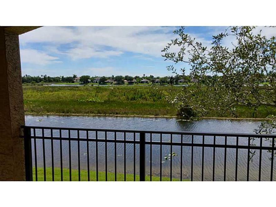 EXCELLENT 3 BEDROOM CONDO WITH 2 FULL BATHROOMS IN PRESTIGIOUS COMMUNITY OF THE MARQUESA. BRAND NEW FRONT LOADING WASHER AND DRYER, GRANITE COUNTERTOPS, FRESHLY PAINTED. BEAUTIFUL AND WELL KEPT COMMUNITY, STATE OF THE ART EXERCISE ROOM, COUNTRY CLUB STYLE  POOL AND INDOORS RAQUET BALL COURT. DON'T MISS THIS OPPORTUNITY - WILL NOT LAST. ONLY 1ST AND SECURITY WITH APPROVED CREDIT.