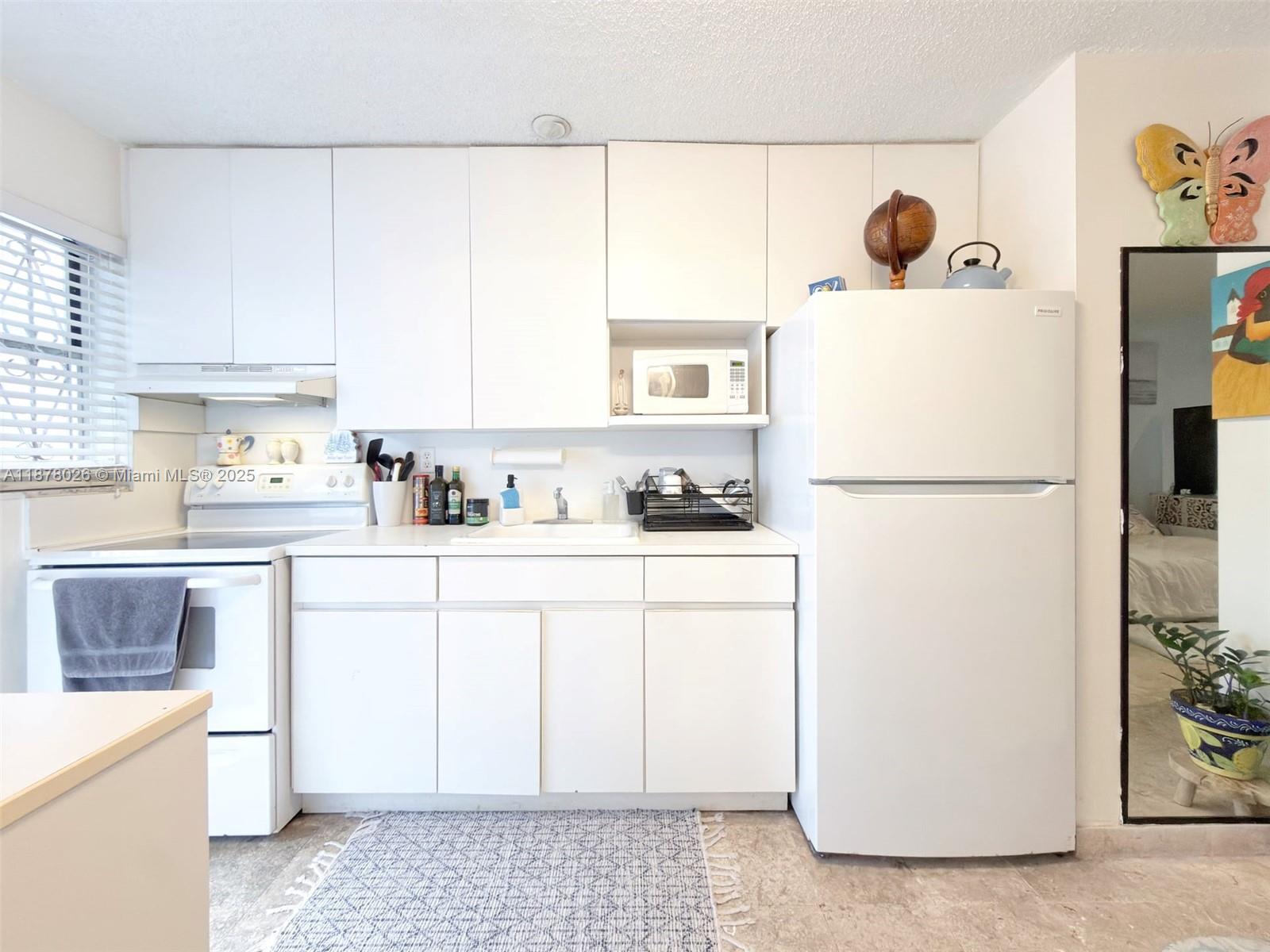 MERIDIAN PLAZA CONDO - Residential