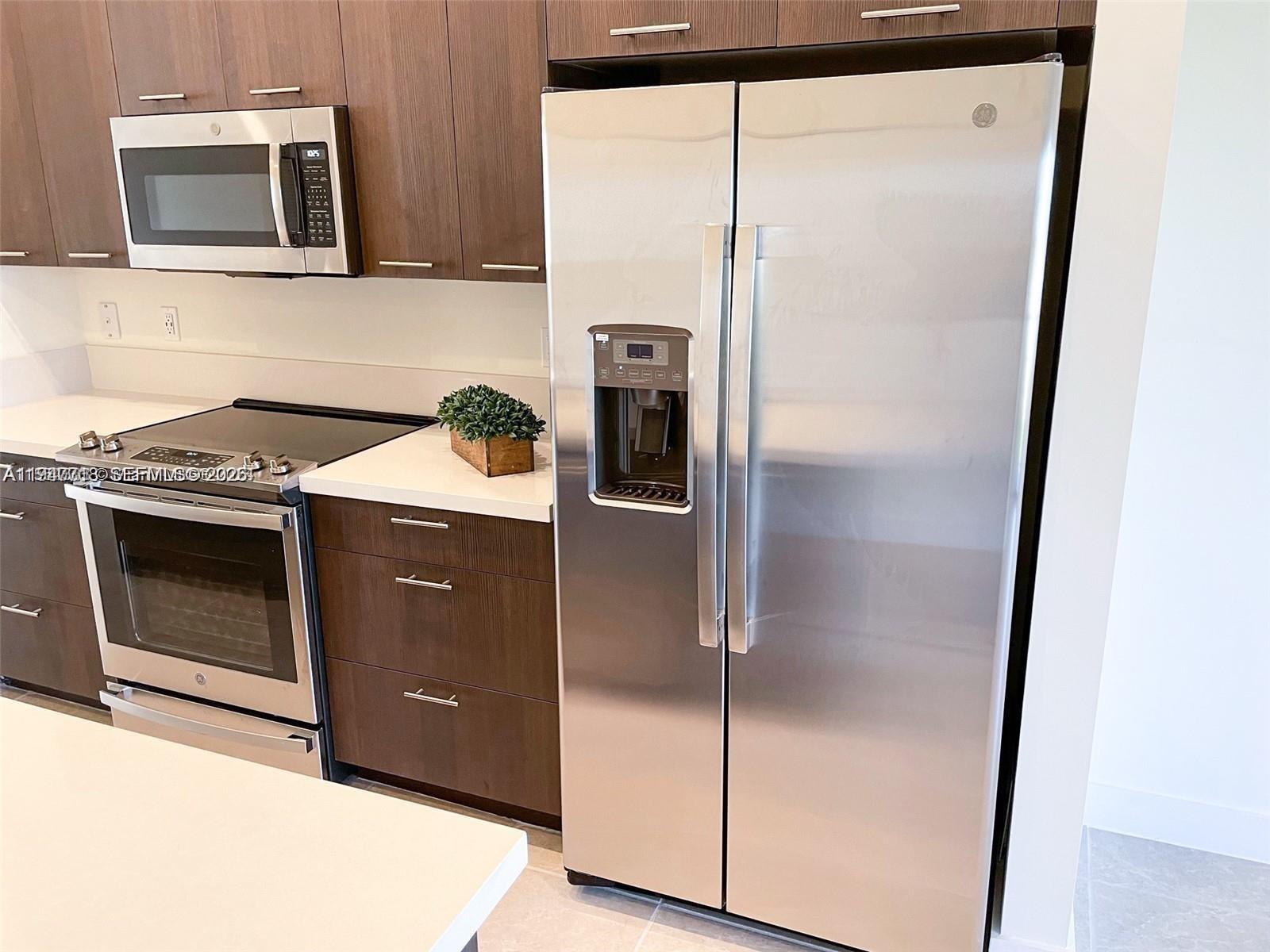 APEX AT PARK CENTRAL COND - Residential