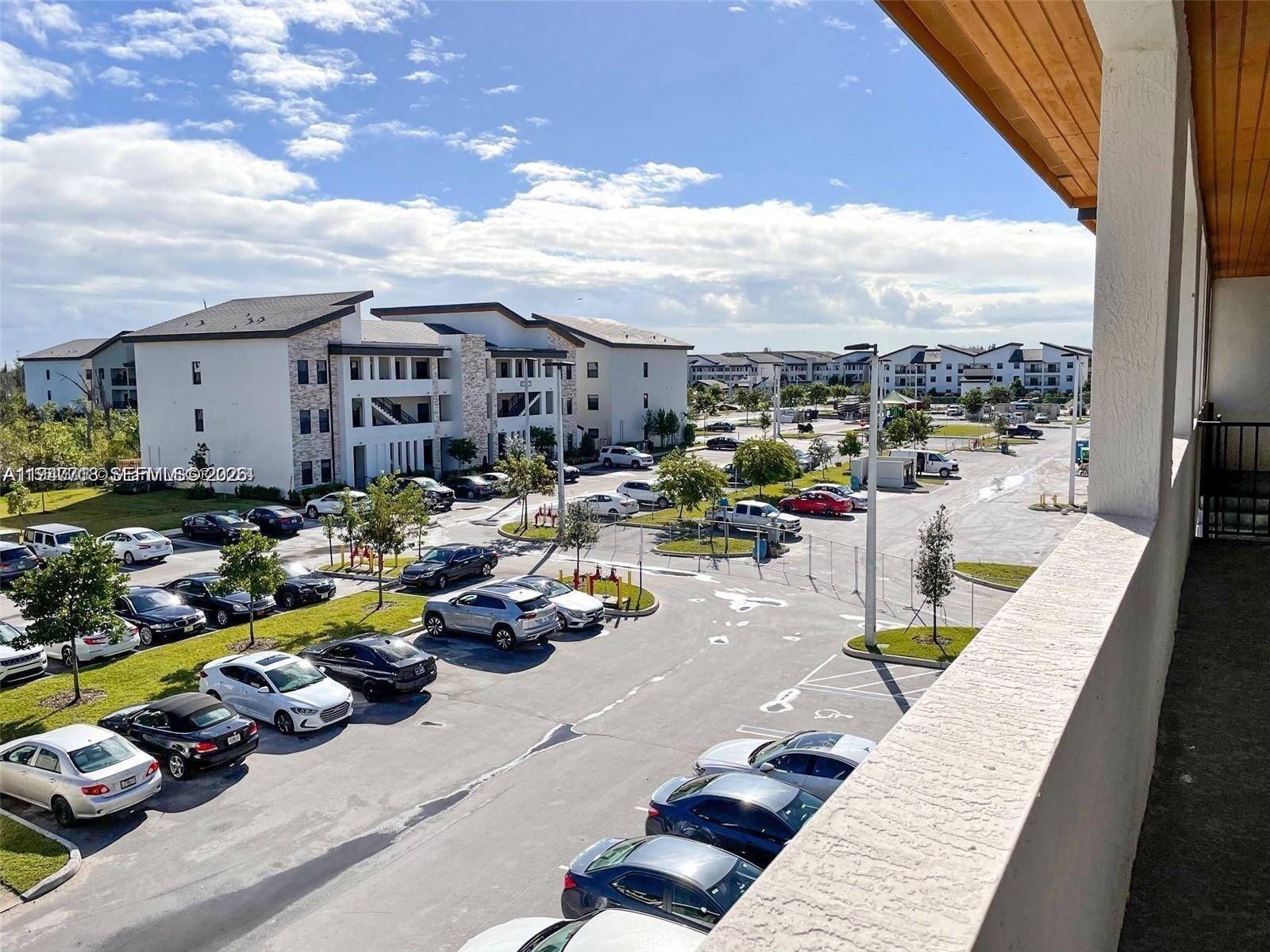 APEX AT PARK CENTRAL COND - Residential