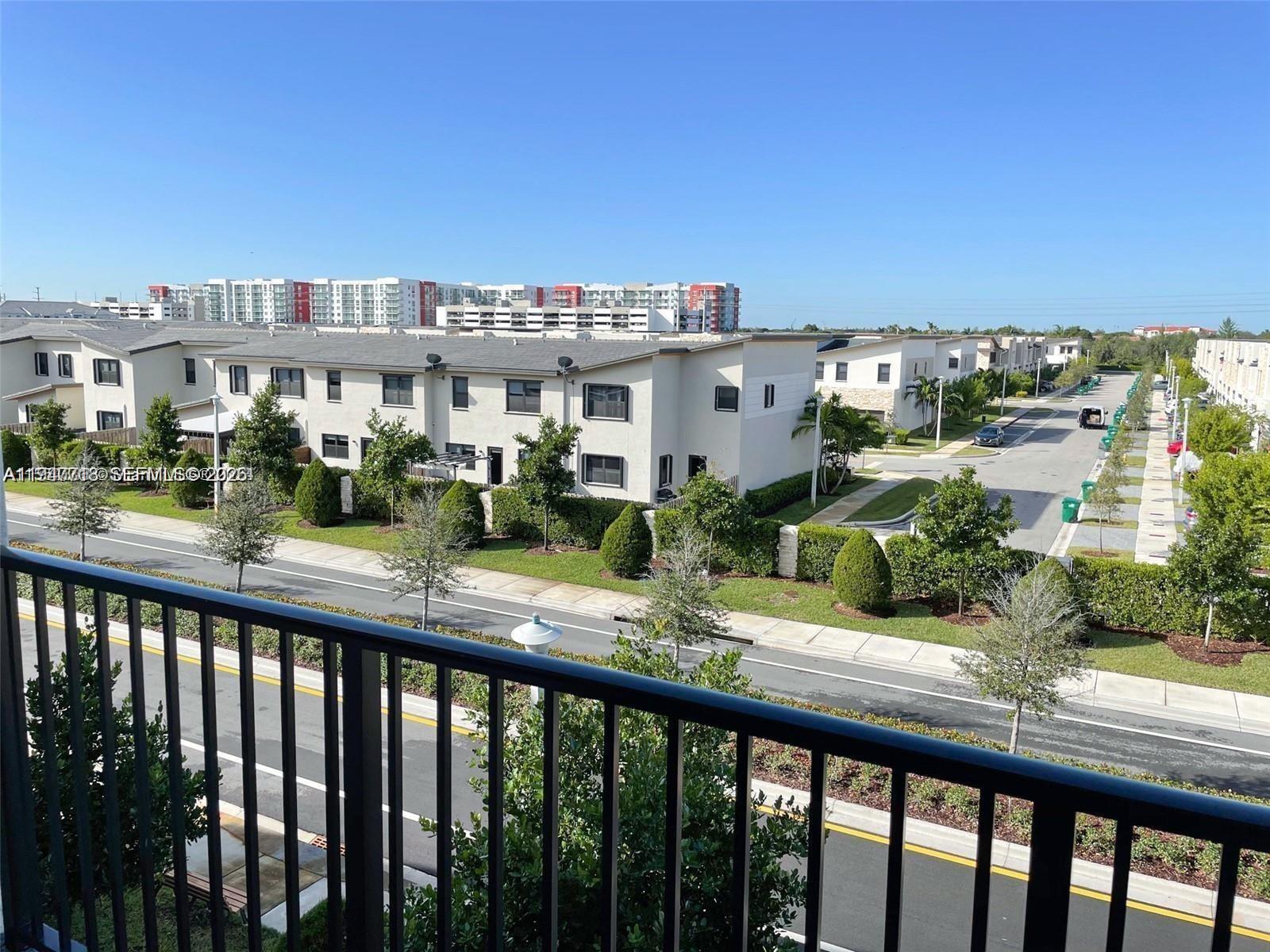 APEX AT PARK CENTRAL COND - Residential