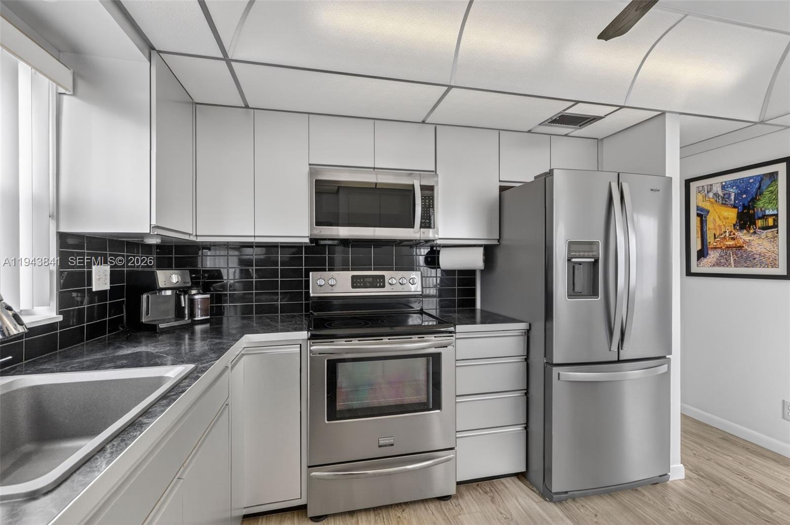 SUNRISE LAKES 129 CONDO - Residential