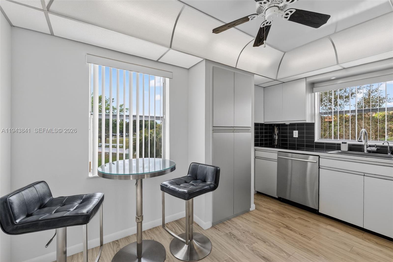 SUNRISE LAKES 129 CONDO - Residential