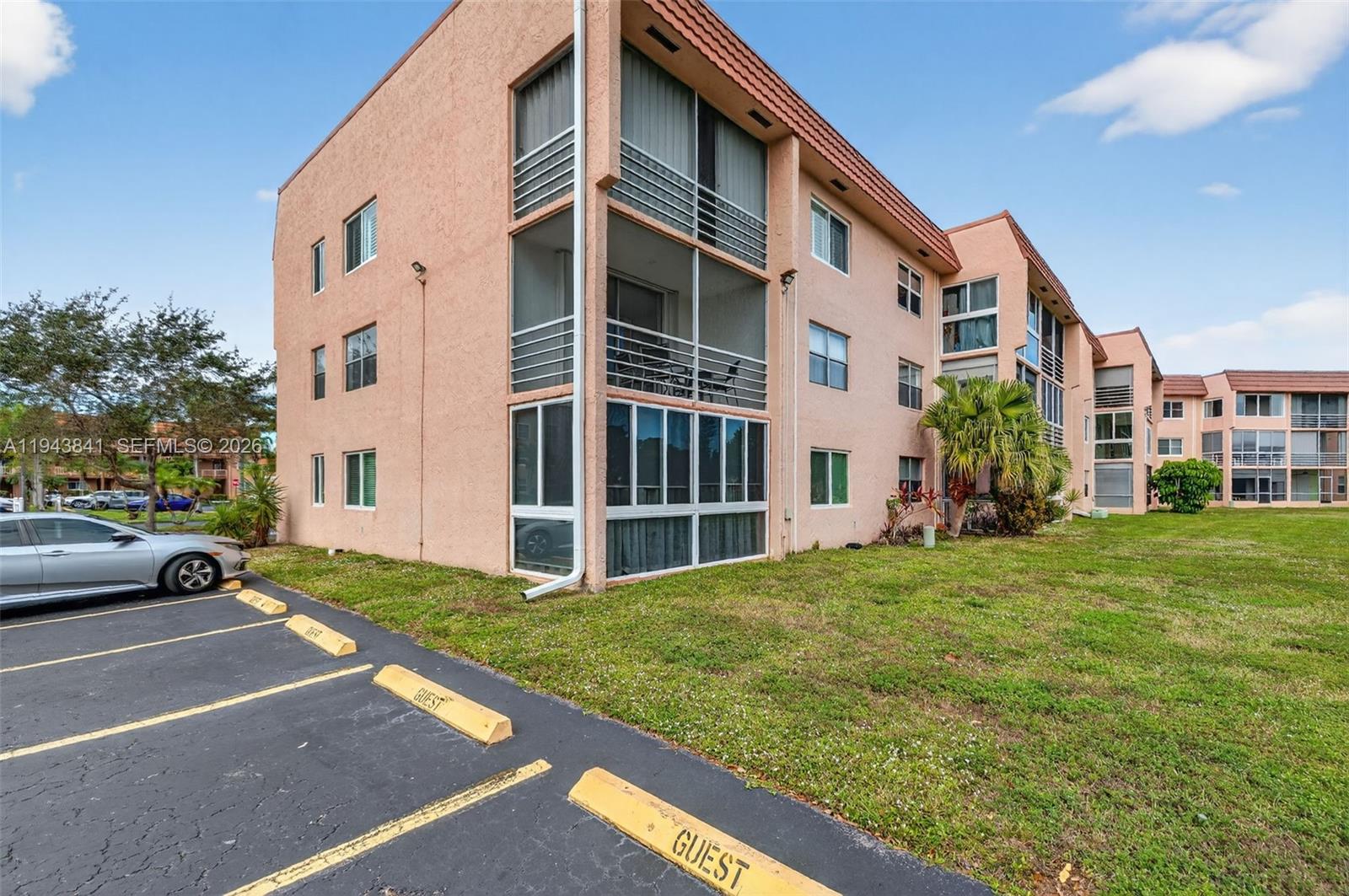 SUNRISE LAKES 129 CONDO - Residential