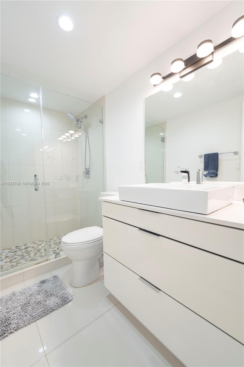 OCEANVIEW BUILDING B COND - Residential