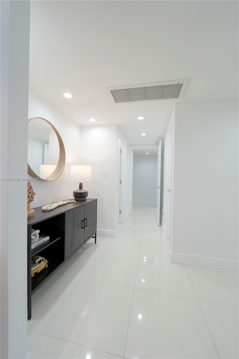 OCEANVIEW BUILDING B COND - Residential