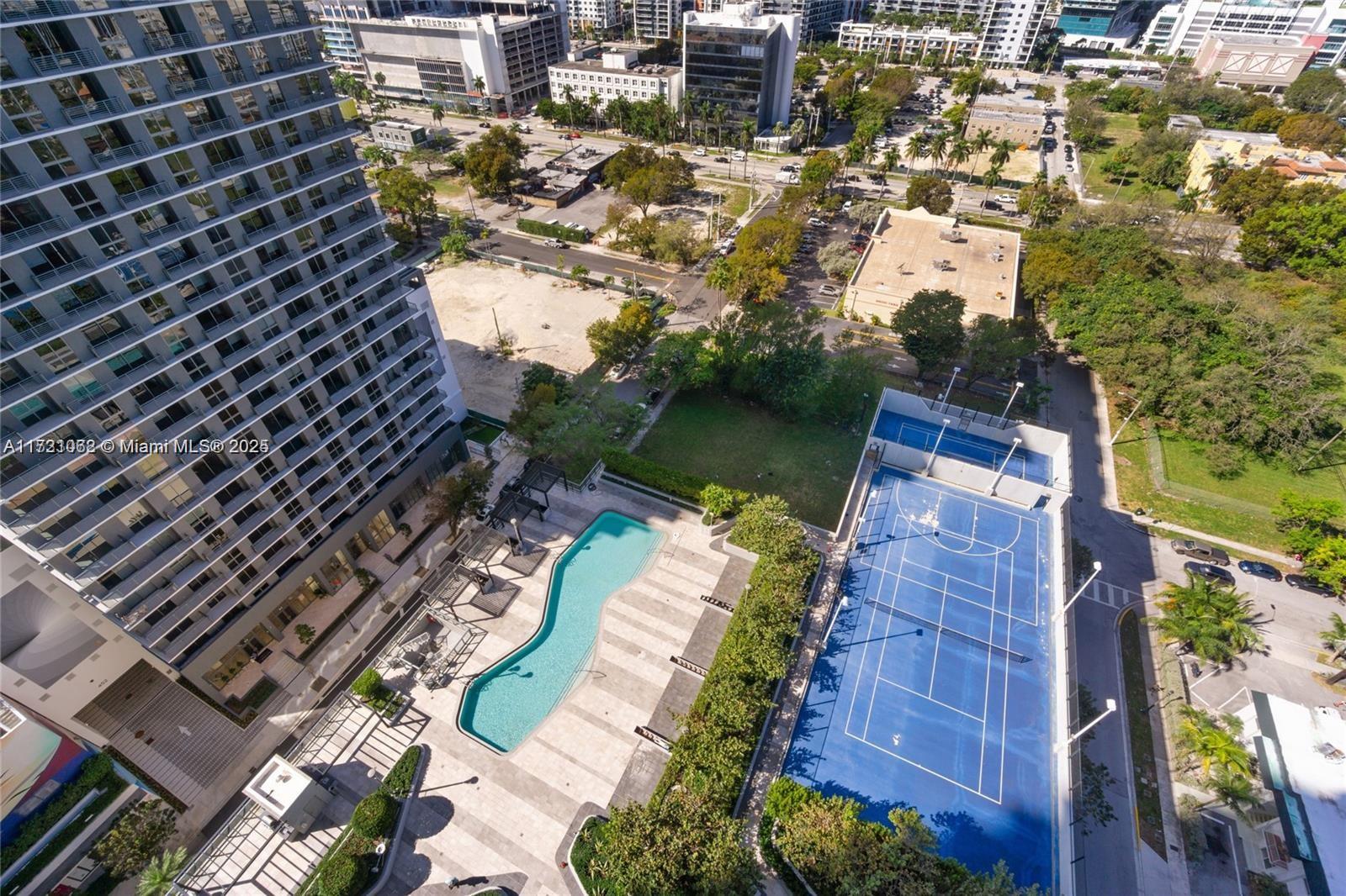 PARAISO BAYVIEWS CONDO - Residential