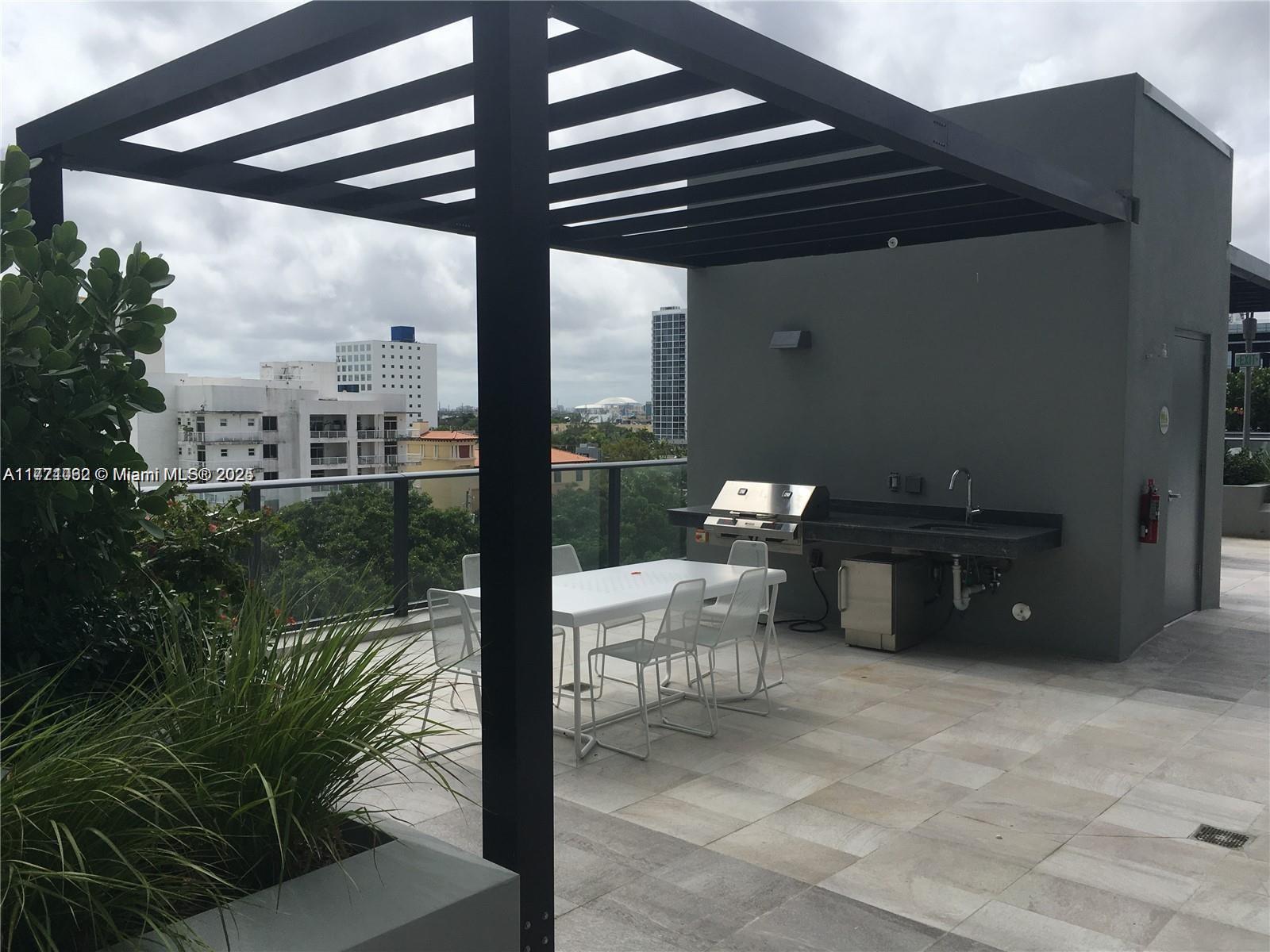 PARAISO BAYVIEWS CONDO - Residential