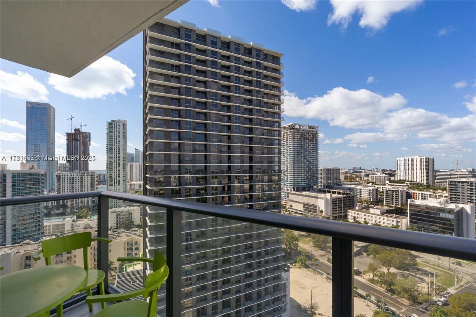PARAISO BAYVIEWS CONDO - Residential