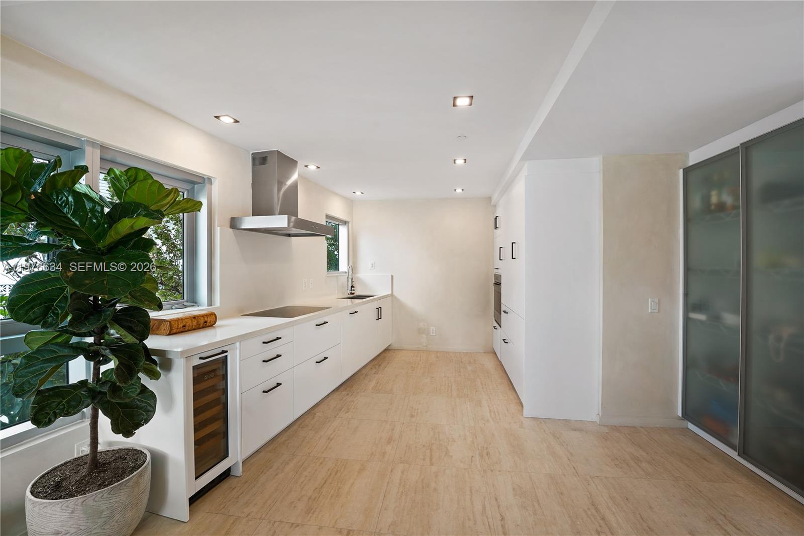 CAPRI SOUTH BEACH CONDO - Residential Lease