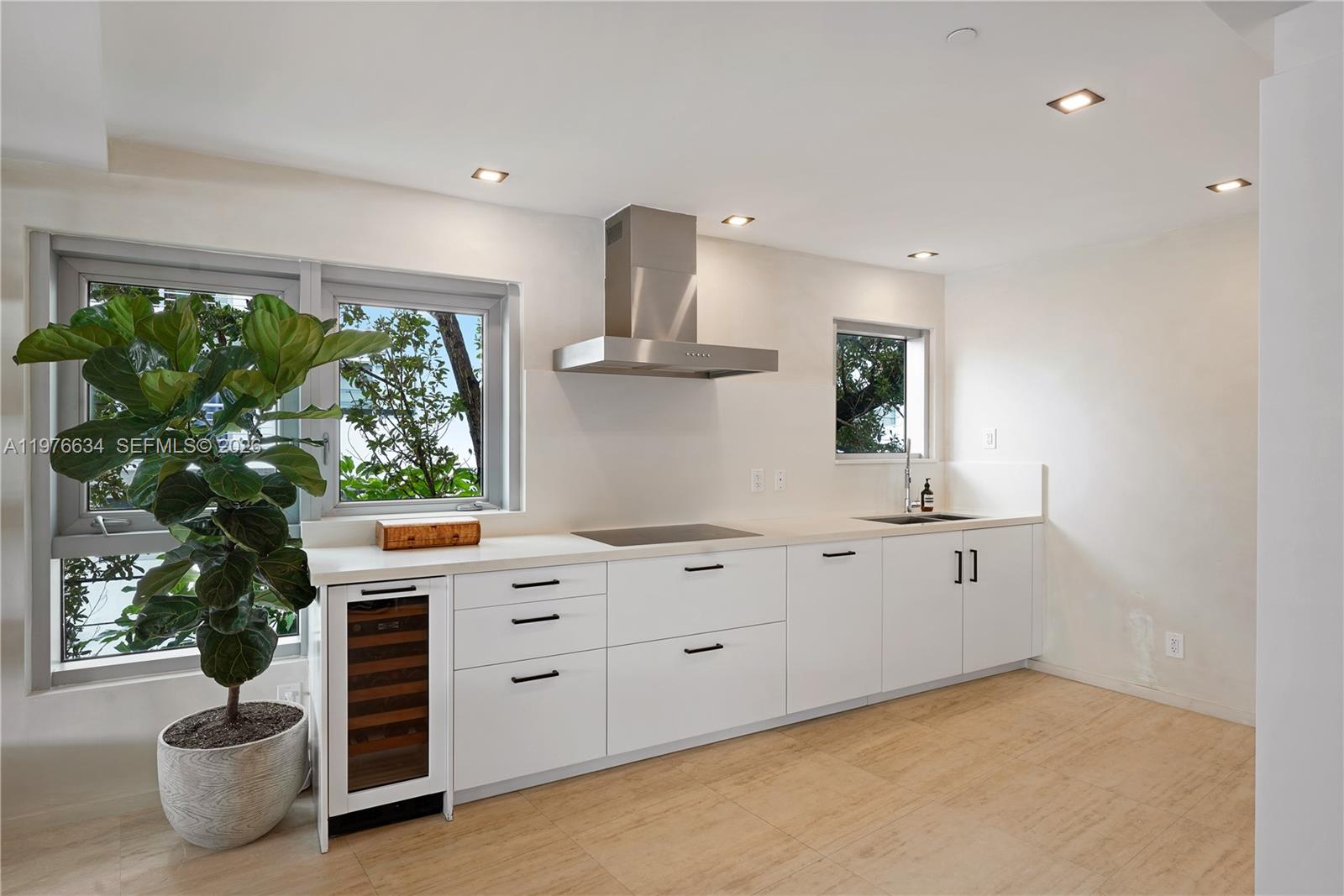 CAPRI SOUTH BEACH CONDO - Residential Lease