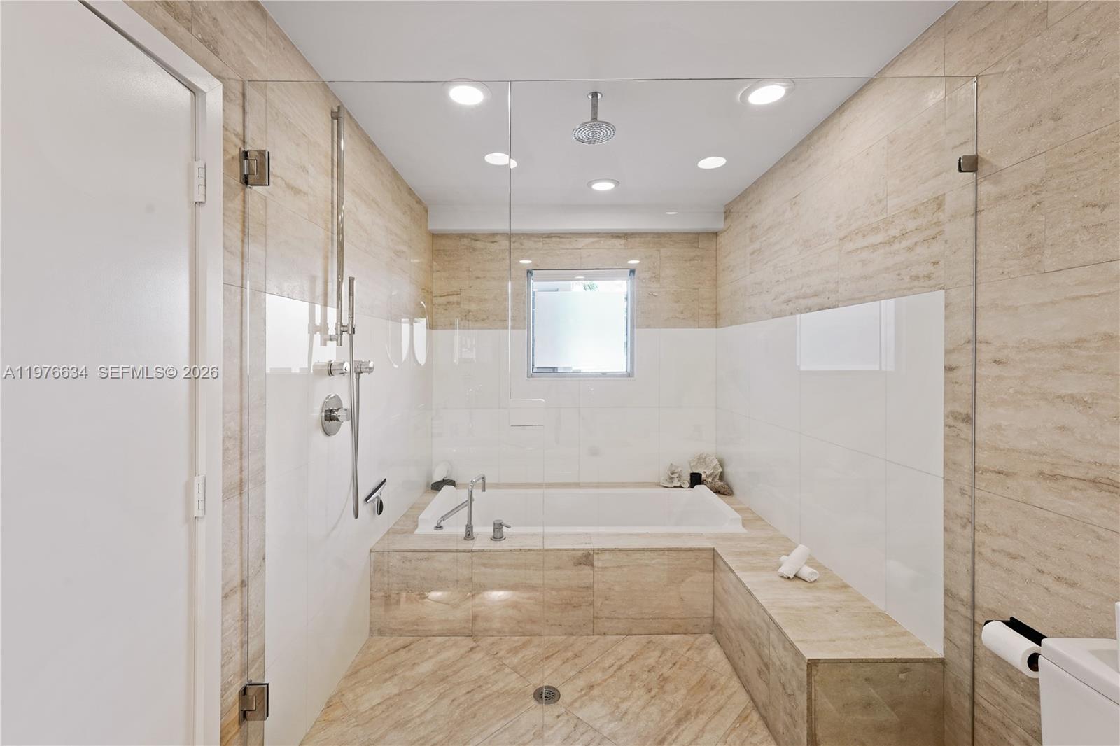 CAPRI SOUTH BEACH CONDO - Residential Lease