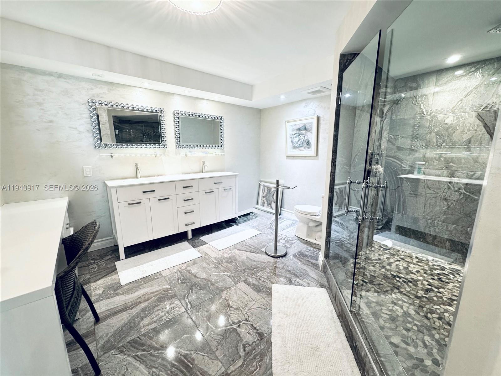 MALAGA TOWERS CONDO - Residential