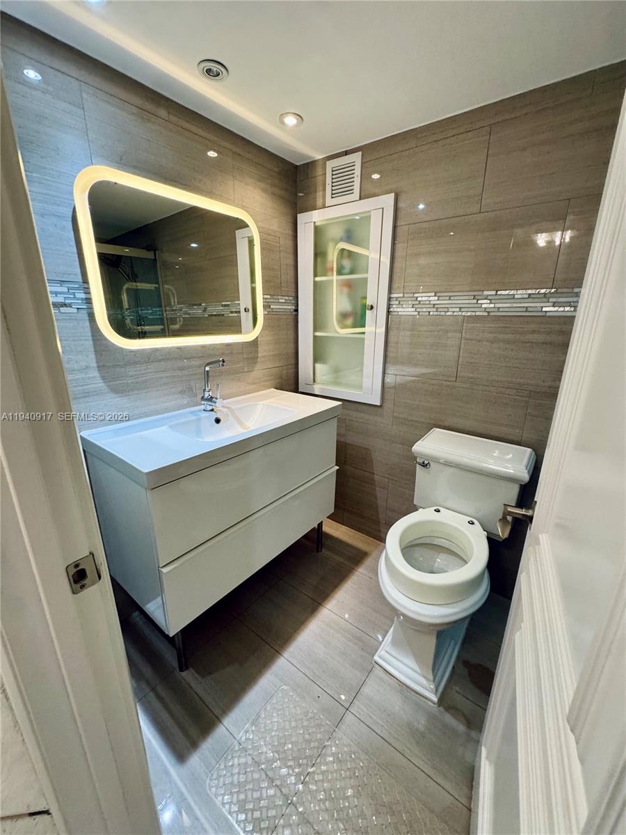 MALAGA TOWERS CONDO - Residential