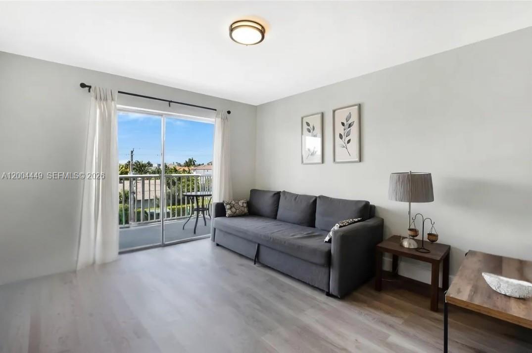 SUNSHORES CONDO - Residential