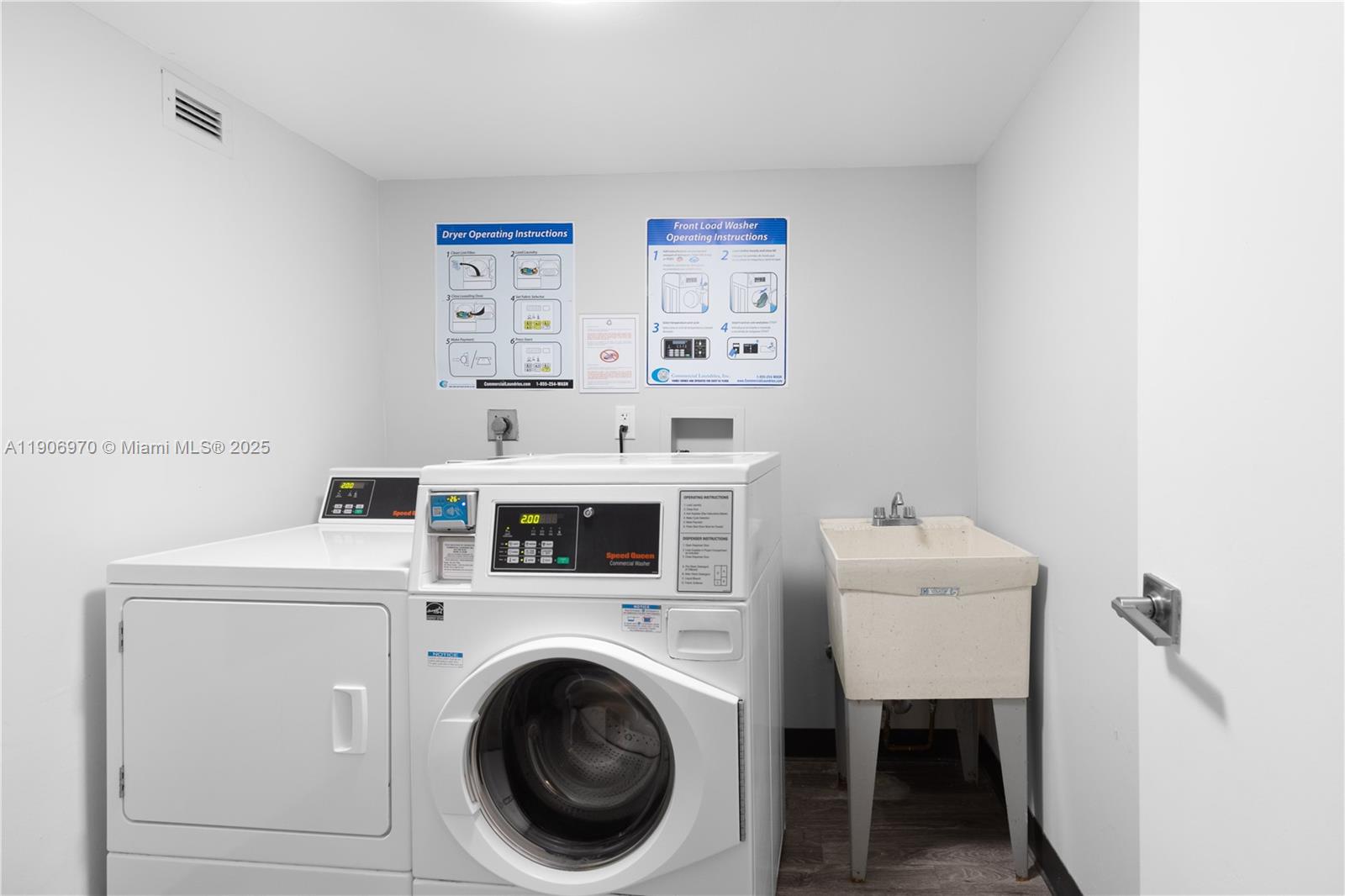 FLAMENCO CONDO TOWER I - Residential