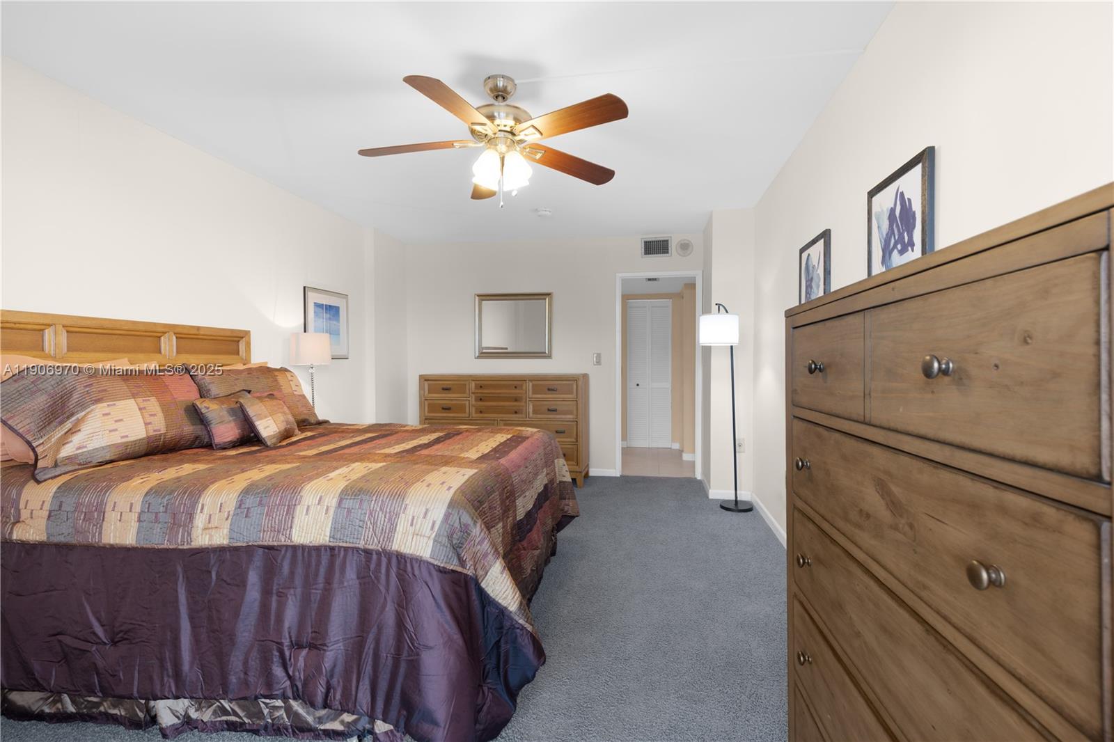 FLAMENCO CONDO TOWER I - Residential