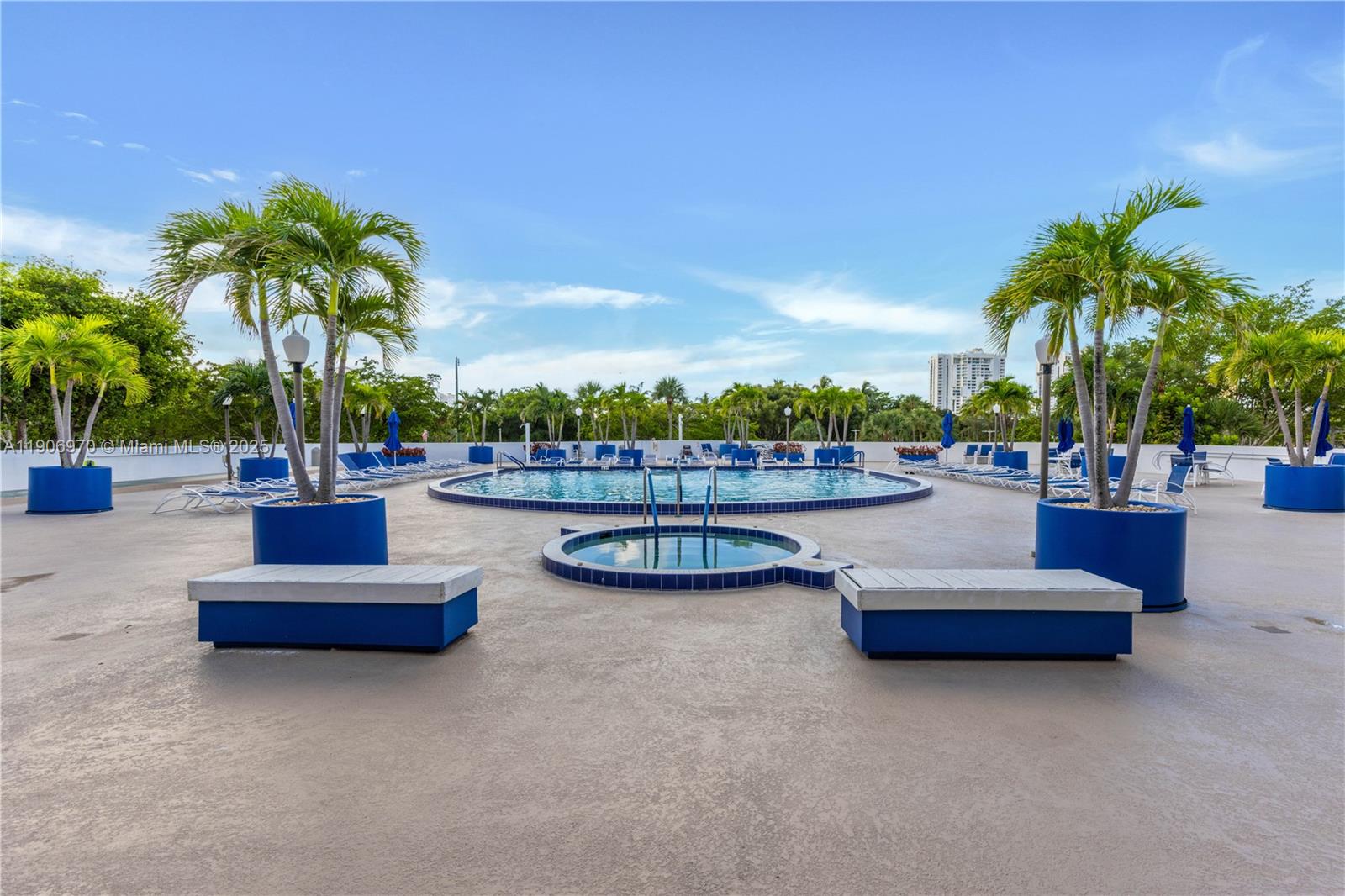 FLAMENCO CONDO TOWER I - Residential