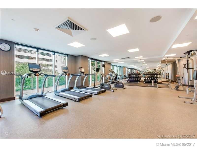 THE PLAZA 901 BRICKELL CO - Residential Lease