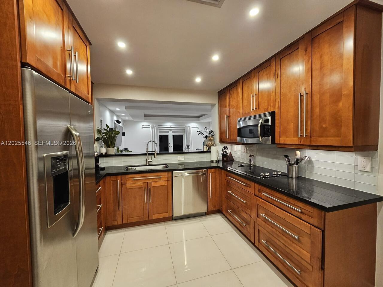 California Manors - Residential