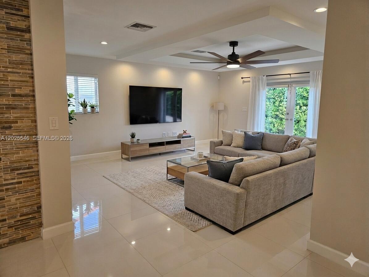 California Manors - Residential