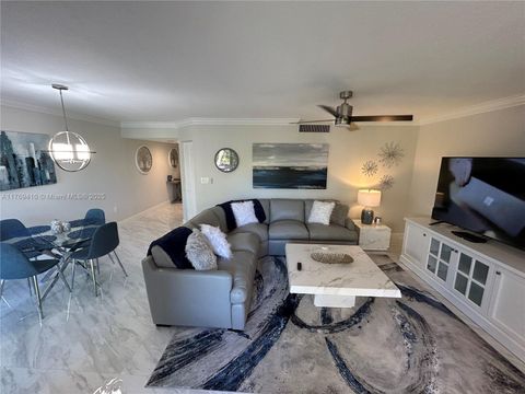 Photo of 275 Palm Ave #D205, Jupiter, FL 33477 (MLS # A11769410)