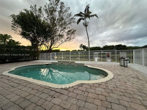 1048 SE Sunflower Cir Weston FL 33327