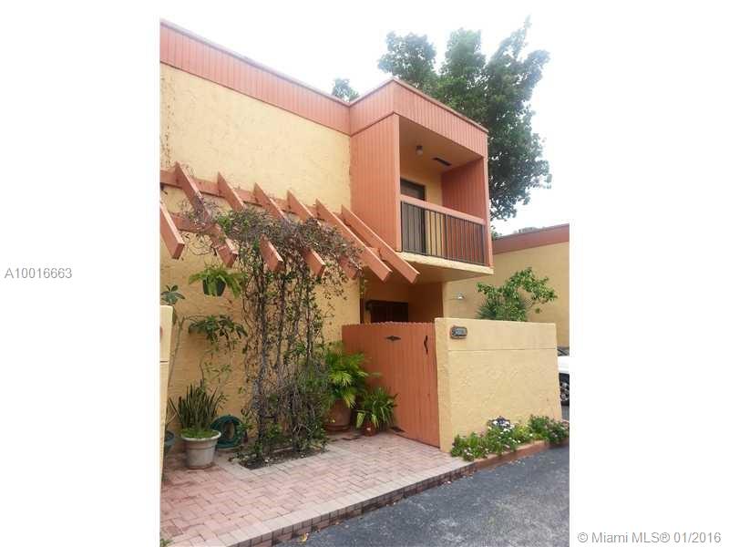 Wonderful and fully updated 2 story townhouse style 2/2.5. Beautiful and bright home with patio. Everything has been redone. Ready to rent. Great neighborhood in Coconut Grove, walking distance to shops. Hurry this one will not last